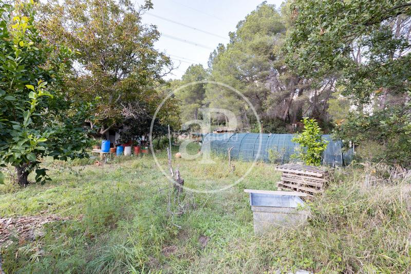 Foto fd10329b-8ba9-46ed-80da-ddc5095e097f. Residential plot in Sant Muç Rubí