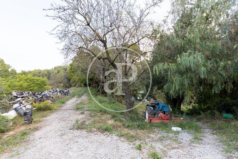 Foto fe5f5928-a148-4a55-b7a9-8ece4b84565e. Residential plot in Sant Muç Rubí