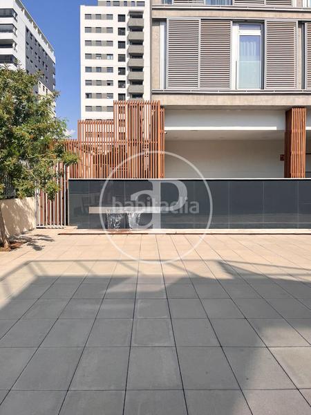 Foto f5d8f1fe-02c8-46bf-a45f-dc928ad76b62. Pis amb calefacció aparcament a Malilla Valencia