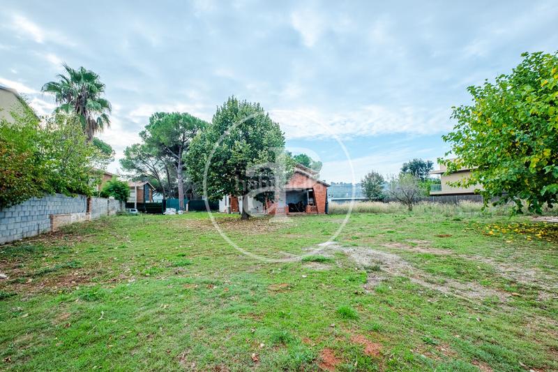 Foto cc03ae5c-9073-4d38-b73a-2357199f6e79. Terreno residencial en Valldoreix Sant Cugat del Vallès