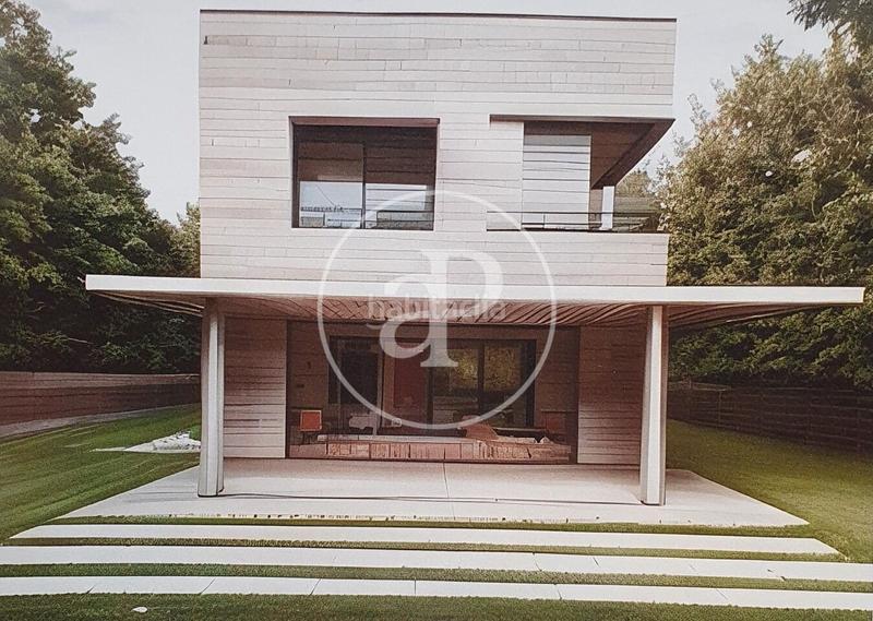 Foto b4875997-9a05-4f43-8915-78fc003c0eb7. Residential plot in Valldoreix Sant Cugat del Vallès