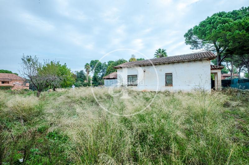 Foto f1784d0e-ef82-4e9d-9de1-814ed205a836. Residential plot in Valldoreix Sant Cugat del Vallès