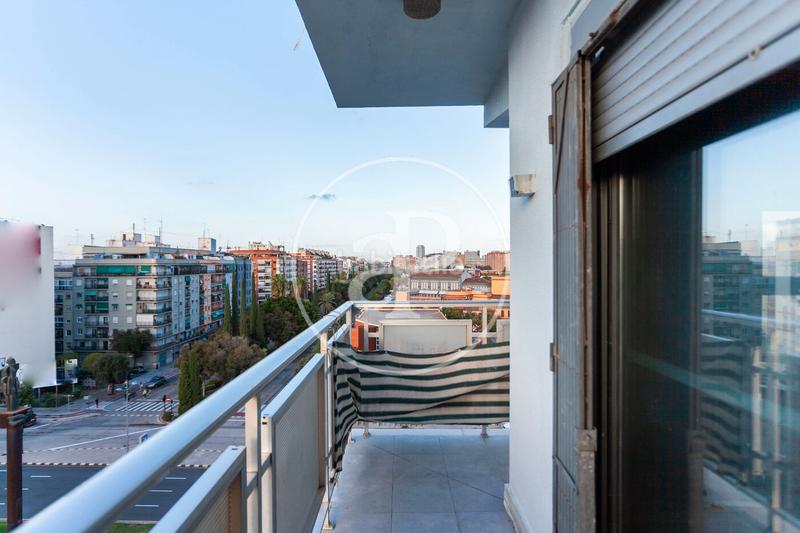 Foto 499df9e4-254d-49f4-b8a5-9b61c697269d. Piso  en venta en ausiàs march en Malilla Valencia