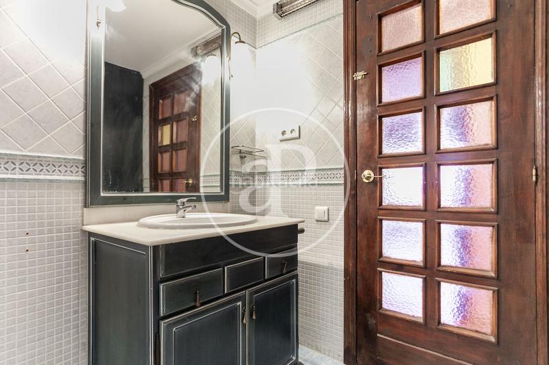 Foto eb89924c-98b7-4180-a493-3a6b6fe7c50d. Piso  en venta en ausiàs march en Malilla Valencia