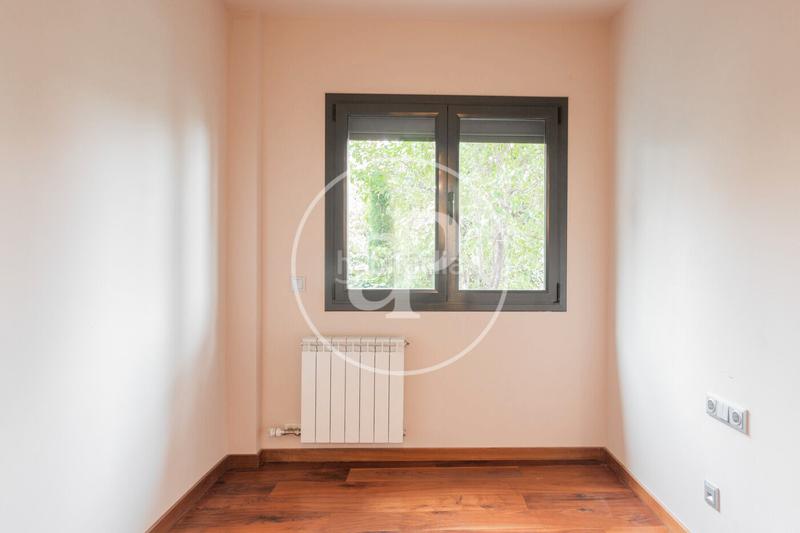 Foto 3e6f11da-108f-4cdb-8cd3-ace9a19f193f. Rent flat with heating parking in Vallcarca - Penitents Barcelona