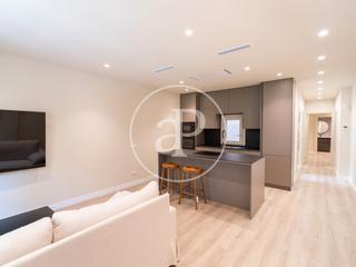 Location Appartement  Carrer de blasco de garay. Piso en alquiler en poble sec