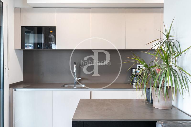 Foto 84d7fa33-bf36-4851-84b7-2845ef603a1c. Lloguer pis amb calefacció aparcament piscina a Port Badalona