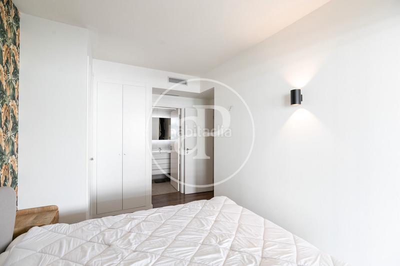 Foto 3aacc85a-a6b2-482c-816e-d0c7b68f77e8. Rent flat with heating parking pool in Port Badalona