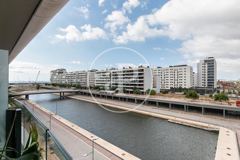 Foto 55ed5ca5-25b6-478e-9a0a-2be01edfb0c2. Rent flat with heating parking pool in Port Badalona