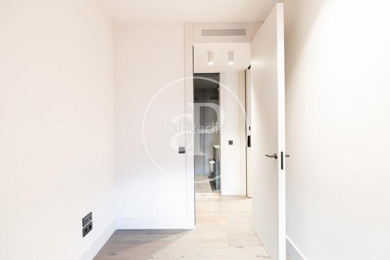Foto cc7342d5-88fe-46a0-b7ce-7857f1811af5. Location appartement avec chauffage parking dans St. Pere - Sta. Caterina - El Born Barcelona