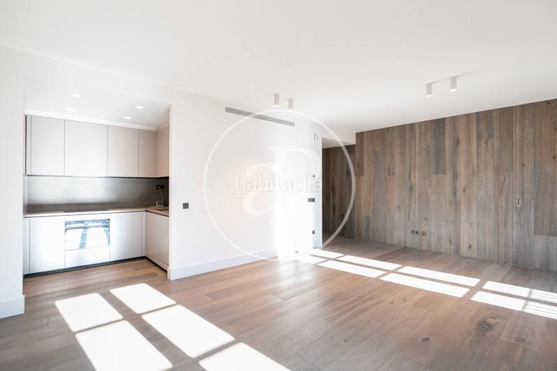 Foto 976f3917-82ca-4b13-b0ae-c2997e483ac7. Rent flat with heating parking in St. Pere - Sta. Caterina - El Born Barcelona