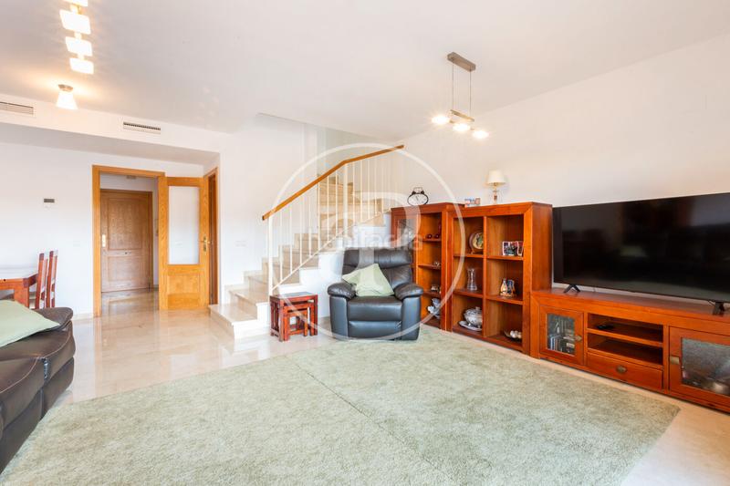 Foto 12489c05-7138-4d6f-abf4-502feecd1f49. Casa a schiera con riscaldamento parcheggio piscina in Chiva