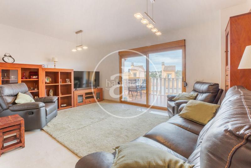 Foto 649dd231-740b-4b0a-8515-e37d9badda0c. Casa a schiera con riscaldamento parcheggio piscina in Chiva