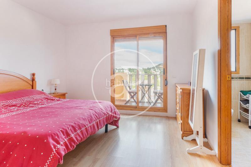 Foto 71e5ad9e-4725-4d25-adc4-24d49dad638f. Casa a schiera con riscaldamento parcheggio piscina in Chiva