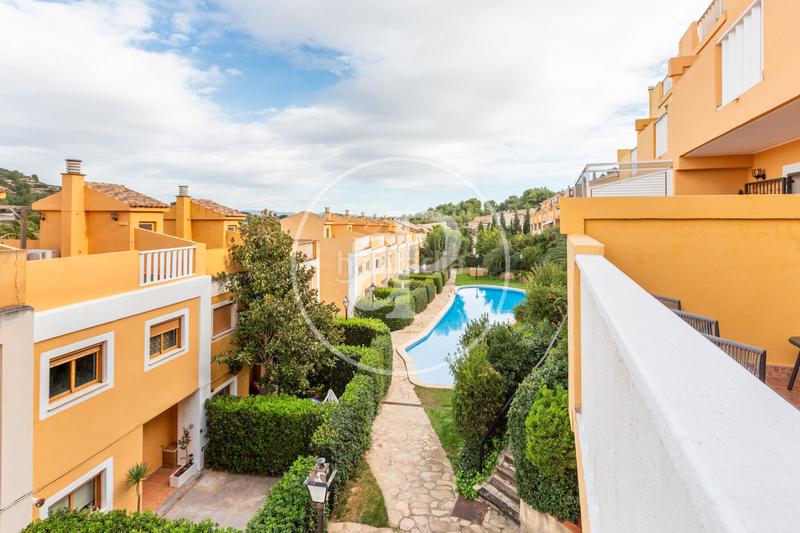 Foto 83293557-1233-4596-8bd7-ee112e064f8b. Casa a schiera con riscaldamento parcheggio piscina in Chiva