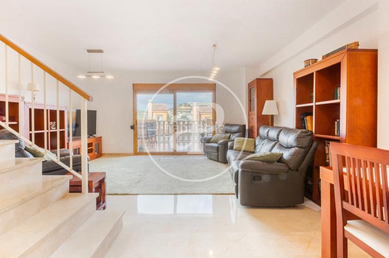 Foto 8da8af67-150f-4ed6-a5a8-2d1d22398285. Casa a schiera con riscaldamento parcheggio piscina in Chiva