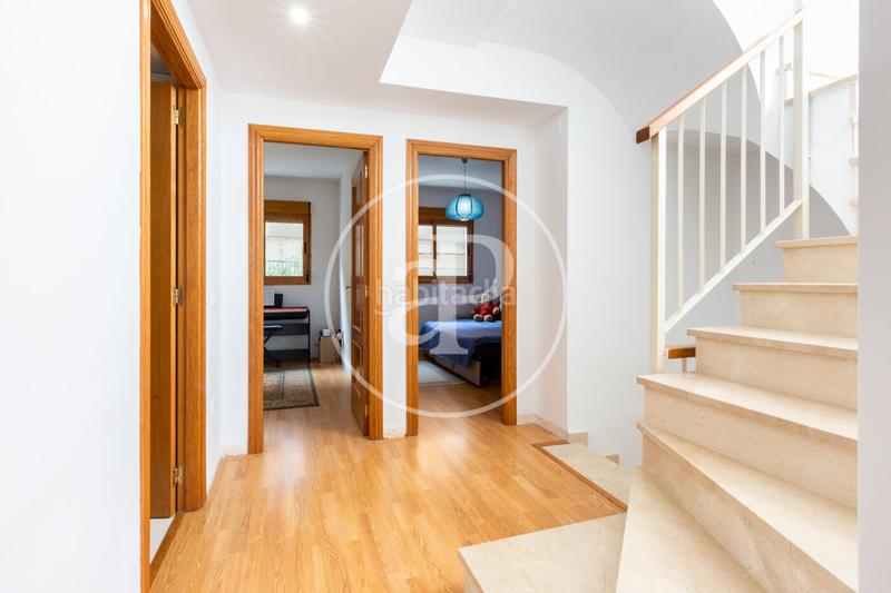 Foto 9df4f97f-62d9-4a8b-9a7a-f78327635f19. Casa a schiera con riscaldamento parcheggio piscina in Chiva