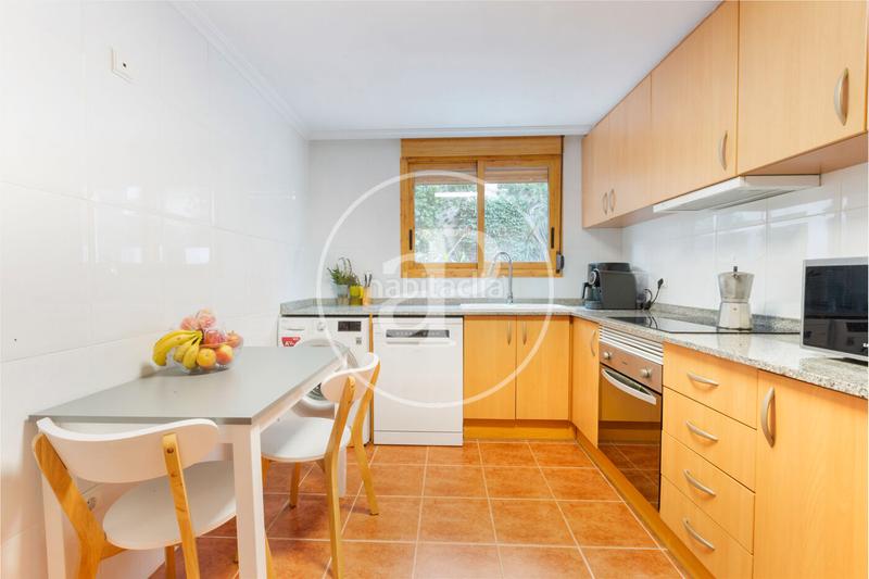 Foto f2b14d84-8dd6-44a8-bda6-f15cbaa1f0c3. Casa a schiera con riscaldamento parcheggio piscina in Chiva