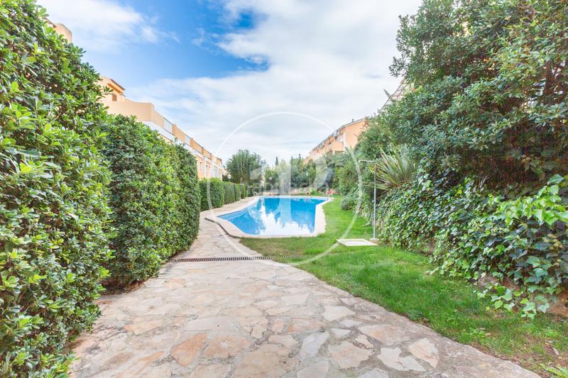 Foto f7558d1d-ff69-4761-bdef-2a7c3b3c4117. Casa a schiera con riscaldamento parcheggio piscina in Chiva