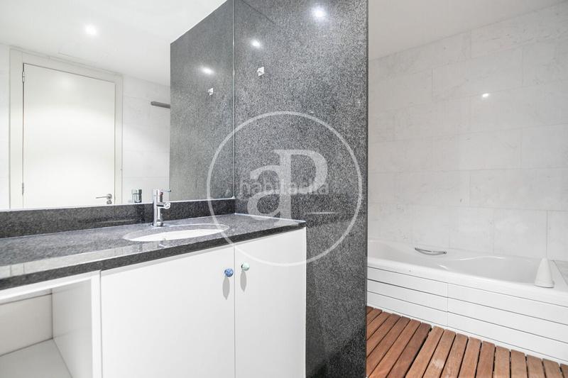 Foto 09d189cf-42bb-4b59-aa74-384e9af6b226. Affitto appartamento con riscaldamento parcheggio in Barcelona