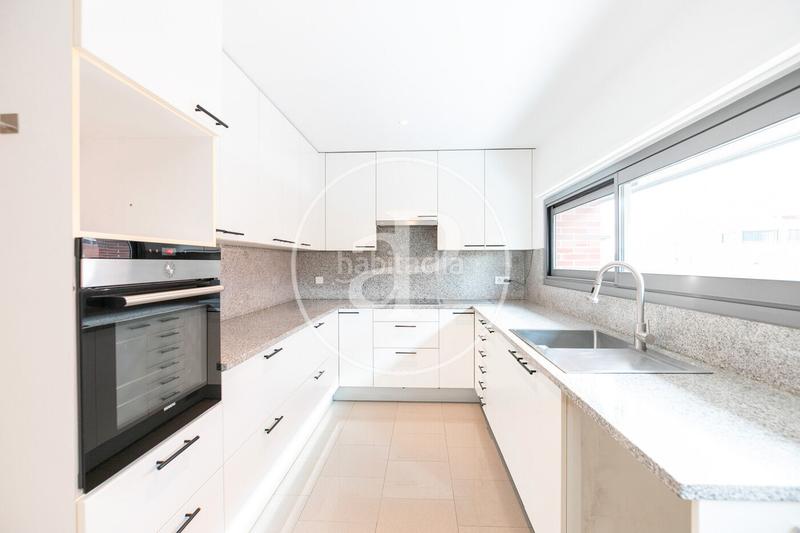 Foto dc295853-f6b2-462f-b85c-6ba5c6a6e535. Affitto appartamento con riscaldamento parcheggio in Barcelona