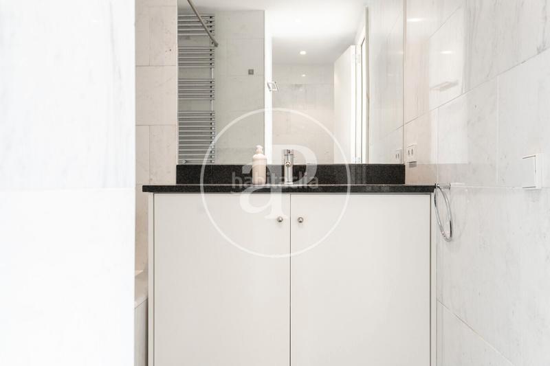 Foto 99ef4c9d-5720-466d-84a4-0c194c60da12. Rent flat with heating parking in Tres Torres Barcelona