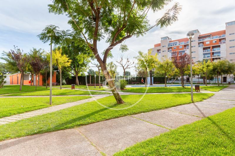 Foto 49e174d6-9951-4155-b58b-3825126e0759. Rent flat with heating parking pool in Valterna Paterna