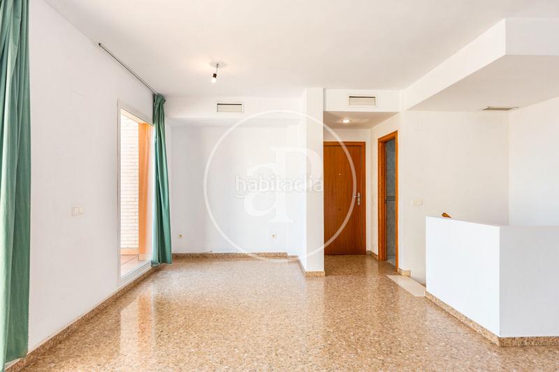 Foto 4c39727f-3685-4fdb-ba1c-ee5e678b3184. Rent flat with heating parking pool in Valterna Paterna