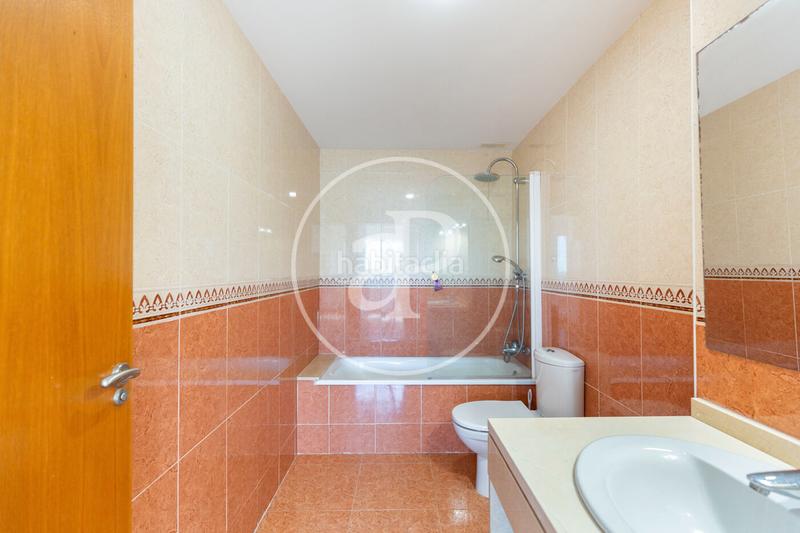 Foto 7e84d72e-8eff-420b-a4d5-109855dc170f. Rent flat with heating parking pool in Valterna Paterna