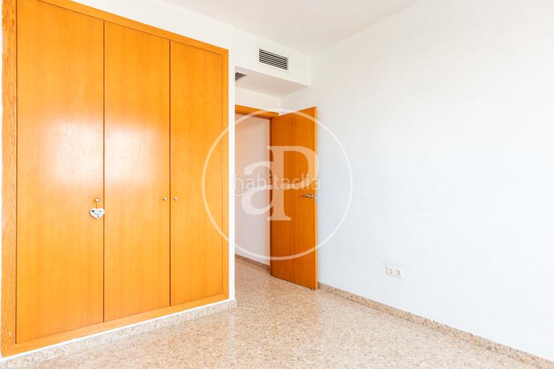 Foto d3a536dd-6e6c-46bf-a6a0-1dd476ff3050. Rent flat with heating parking pool in Valterna Paterna