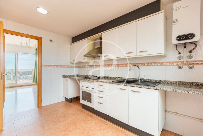 Foto e18639f6-3765-4fc4-91b5-7d759b23da9d. Rent flat with heating parking pool in Valterna Paterna