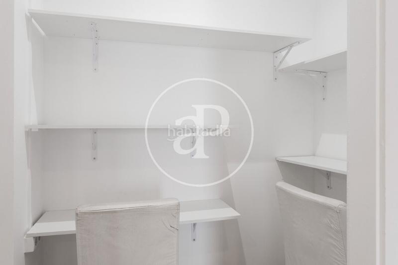 Foto 8b297411-4342-4112-812d-f0c892188819. Miete etagenwohnung mit heizung in Gòtic Barcelona