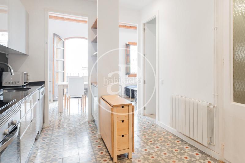 Foto b4ad2db9-f7f6-4ee5-96db-9a0ef67b1821. Miete etagenwohnung mit heizung in Gòtic Barcelona