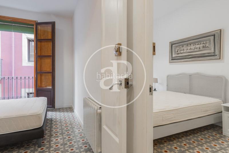Foto b9e4628f-9d4f-4af2-8851-482d6ea7e2b3. Miete etagenwohnung mit heizung in Gòtic Barcelona