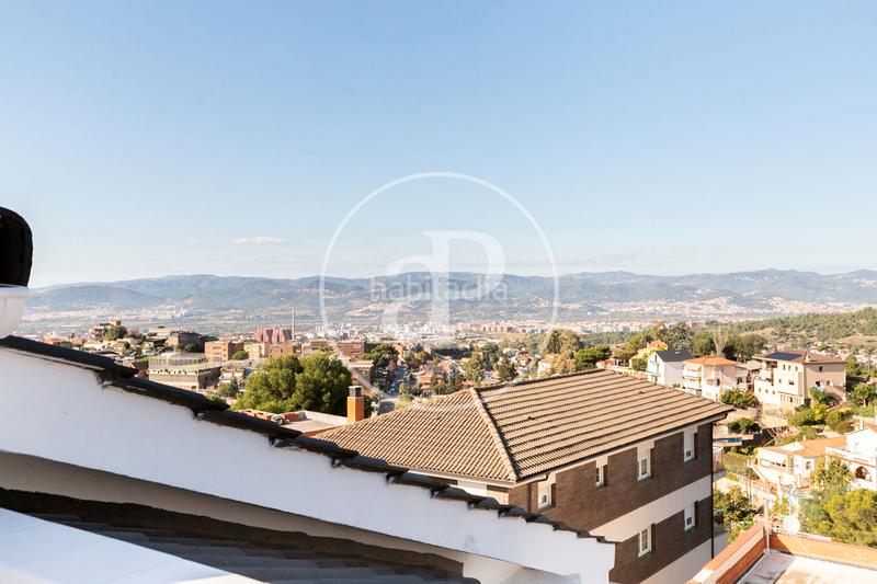 Foto 11b73156-6592-455a-bfbb-a6b04046c26f. Casa con riscaldamento parcheggio piscina in La Miranda Esplugues de Llobregat