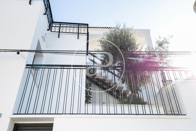 Foto 1e7dc678-ab13-4a2e-876f-7a791e5d0a12. Casa con riscaldamento parcheggio piscina in La Miranda Esplugues de Llobregat