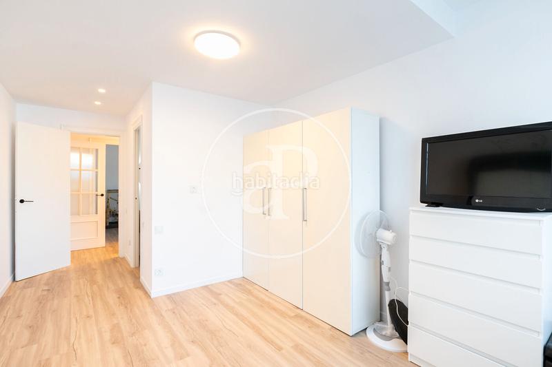 Foto 3a033dca-837f-41da-8c62-42a1f3f3aa78. Casa con riscaldamento parcheggio piscina in La Miranda Esplugues de Llobregat