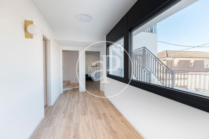 Foto 3f821030-50f3-4fe6-91f3-e61133c47afc. Casa con riscaldamento parcheggio piscina in La Miranda Esplugues de Llobregat