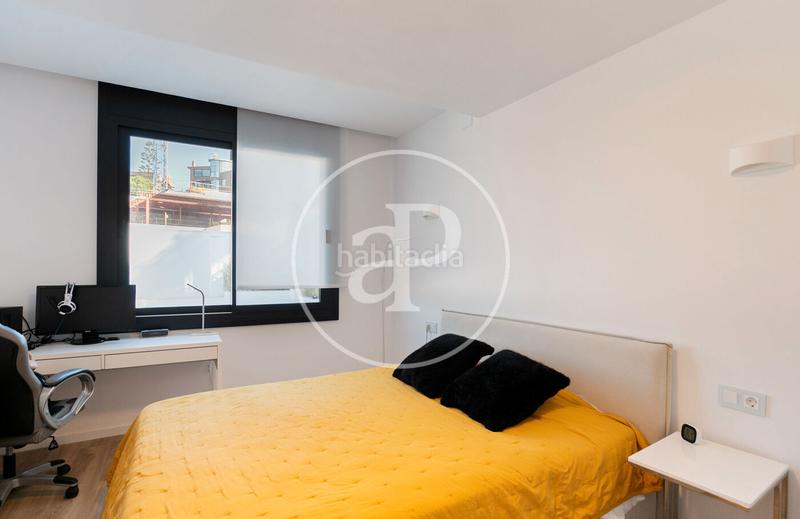 Foto 5ac95a2c-ae32-4c5b-992c-e2eedcbf1edb. Casa con riscaldamento parcheggio piscina in La Miranda Esplugues de Llobregat