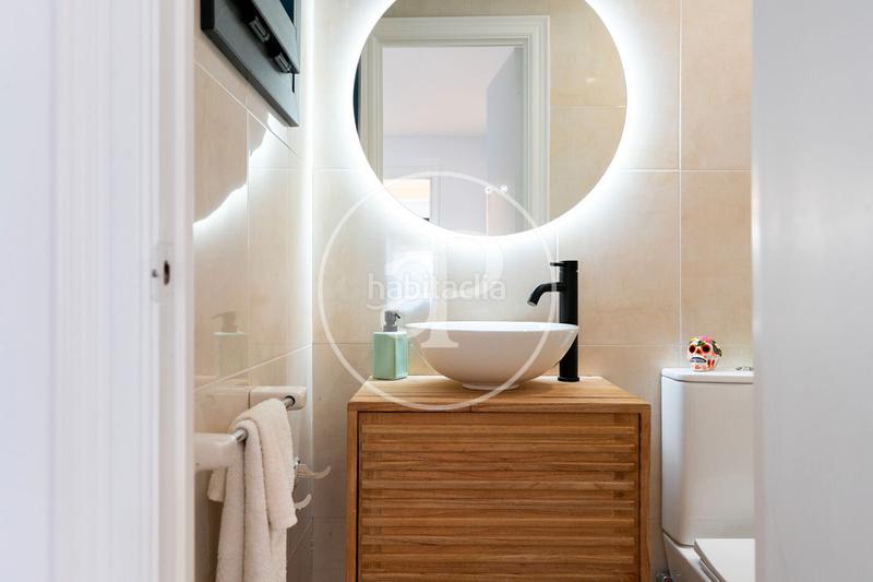 Foto 5b20b42c-813c-4b7d-9b23-3f057c07906e. Casa con riscaldamento parcheggio piscina in La Miranda Esplugues de Llobregat