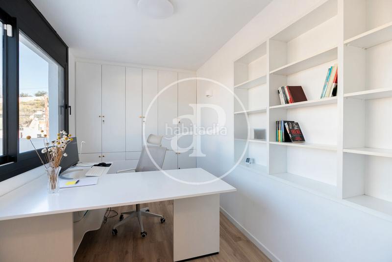 Foto 96e8782e-4197-4d73-8489-be465708d532. Casa con riscaldamento parcheggio piscina in La Miranda Esplugues de Llobregat