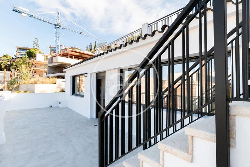 Foto 9a45e81c-6981-41ea-a8fe-31a4e4822dbf. Casa con riscaldamento parcheggio piscina in La Miranda Esplugues de Llobregat