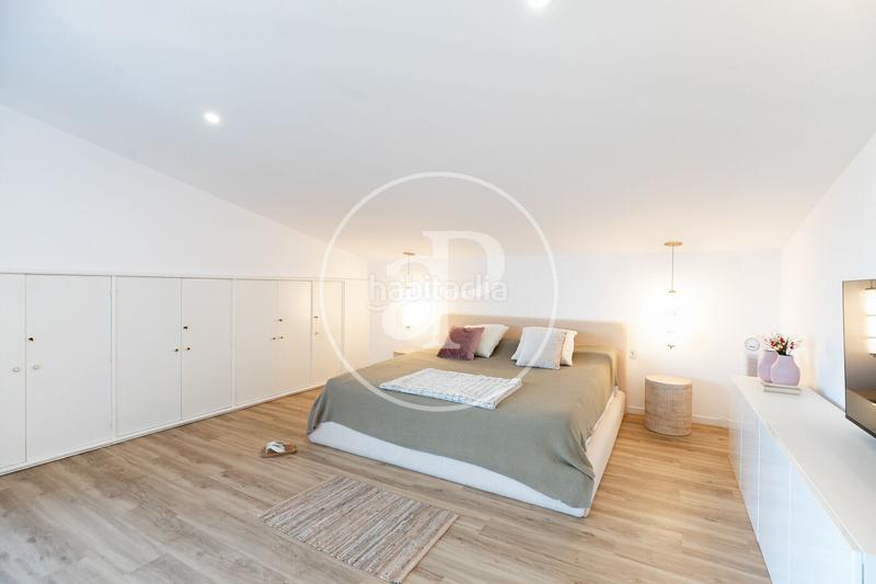 Foto b0159d48-d4a7-4854-8ee8-1de0c56626cc. Casa con riscaldamento parcheggio piscina in La Miranda Esplugues de Llobregat