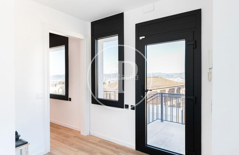 Foto b552e8e7-fd73-4bf8-ba08-2707d7edc2a8. Casa con riscaldamento parcheggio piscina in La Miranda Esplugues de Llobregat