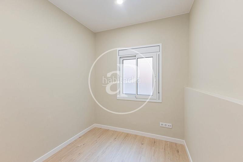 Foto 211d2899-d3a7-4536-bfa9-3bb58e67f208. Piso  en venta en Sants en Sants Barcelona