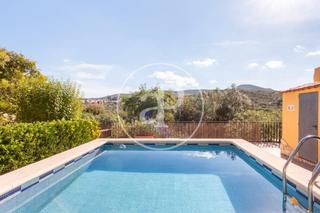 Haus in Turís. Chalet en venta en urb altury