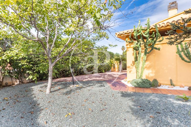 Foto c2b861f5-f08d-48d8-9c7f-2489910fcac1. Casa chalet independiente en venta en olimar en Olimar-Carambolo-Atalaya de Levante Chiva