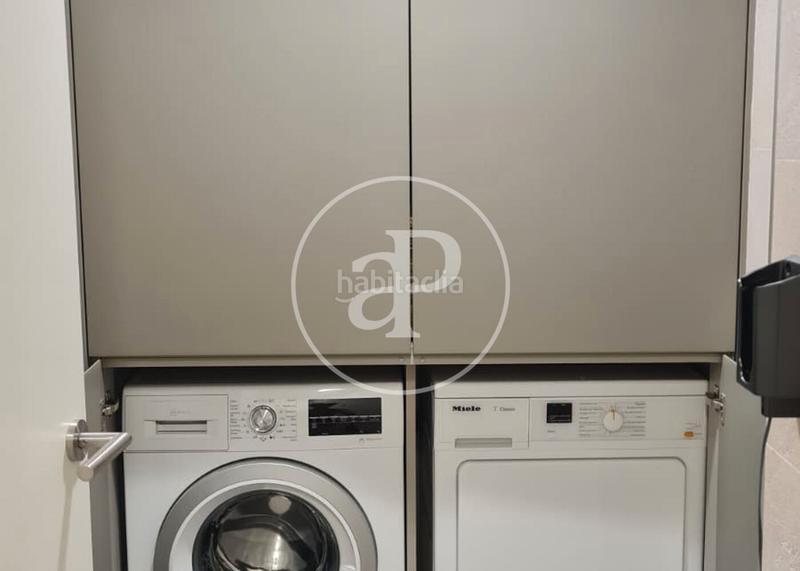 Foto 0cc21728-86c0-400a-8525-50443dcf0af0. Etagenwohnung mit heizung parking pool in Finestrelles Esplugues de Llobregat