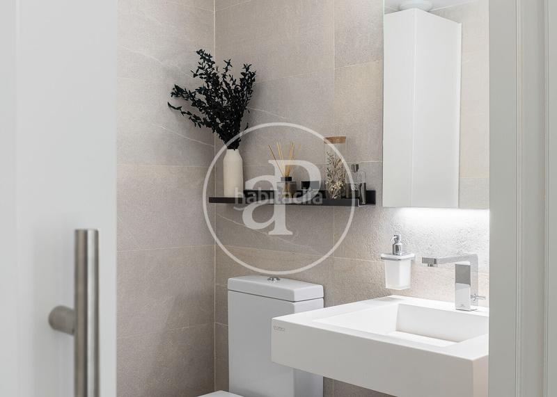 Foto 2e7376d2-231f-4153-b6f4-23ceb012a367. Etagenwohnung mit heizung parking pool in Finestrelles Esplugues de Llobregat