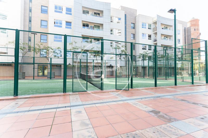 Foto 83ea6658-d044-46fc-81af-618f895a95ec. Affitto appartamento con riscaldamento parcheggio piscina in Barcelona